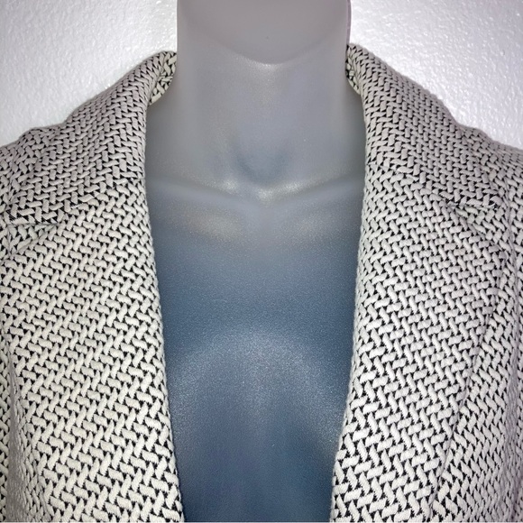Talbots black and white check pattern button front blazer - Picture 3 of 6